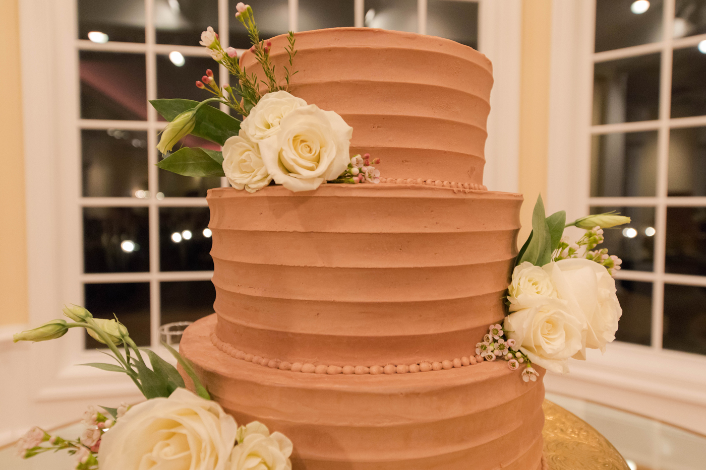Wedding Cake Style Lynchburg Weddings Virginia Bride Magazine Paired With This Chic Wedding Gown By Casablanca Bridal